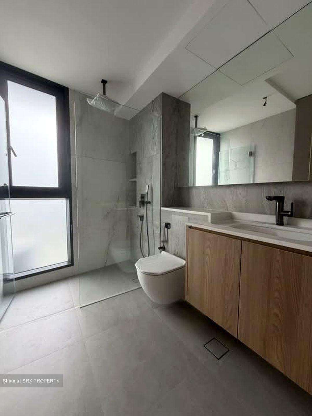 Simon Lane (D19), Terrace #536574181